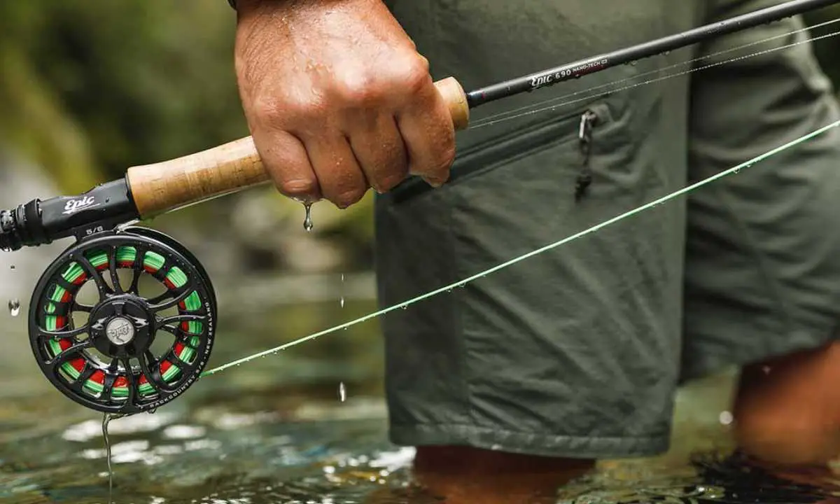 Comment choisir une bonne canne à pêche à la mouche ?